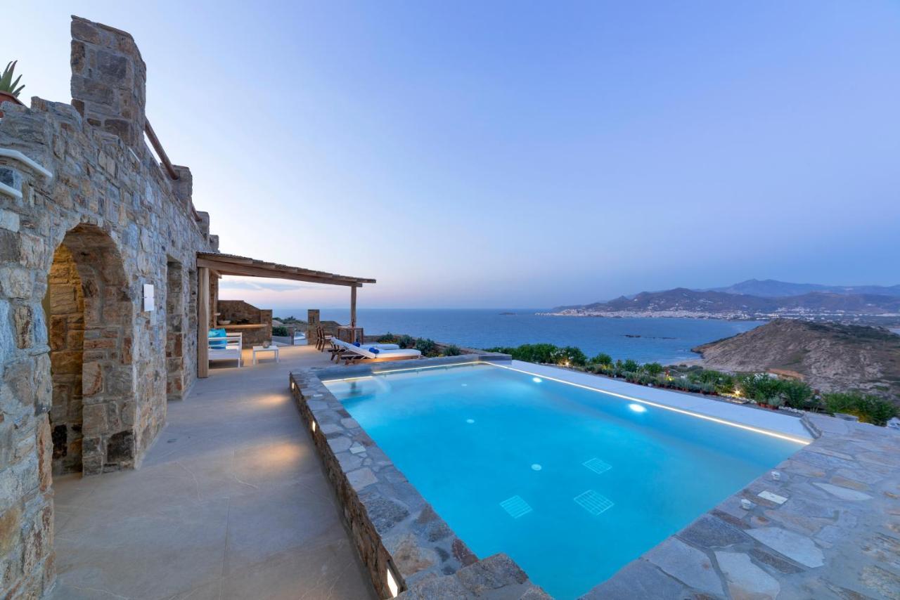 Naxos Rock Willa *